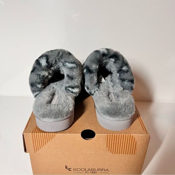 Koolaburra Starleen Abstract Fluff Slippers - Picture 5 of 6